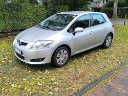 Silber Gebraucht 2008 Toyota Auris Kleinwagen | 3.199 € (Guter Preis)