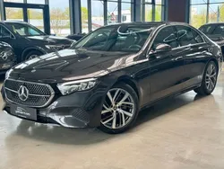 Olivgruen matt Gebraucht 2024 Mercedes E220 Avantgarde Limousine | 48.900 € (Etwas zu teuer)