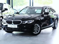 Schwarz ii Gebraucht 2022 BMW 318 Advantage Kombi | 22.700 € (Fairer Preis)