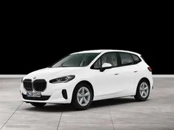 Weiß Gebraucht 2024 BMW 216 Active Tourer Van / Kleinbus | 28.907 € (Etwas zu teuer)
