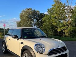 Weiß Gebraucht 2011 Mini ONE Kleinwagen | 6.900 € (Teuer)