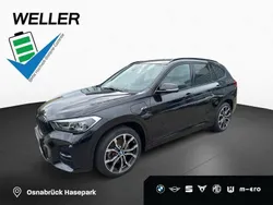 Black sapphire (schwarz) Gebraucht 2022 BMW X1 Comfort Edition SUV | 27.490 € (Fairer Preis)