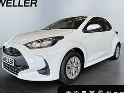 Weiß Neu 2025 Toyota Yaris Hybrid Business Edition Limousine | 23.990 € (Guter Preis)