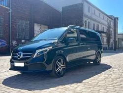Blau Gebraucht 2021 Mercedes V250 Edition Van / Kleinbus | 47.481 € (Fairer Preis)