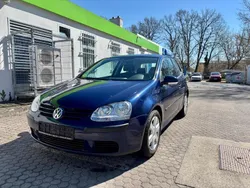 Blau Gebraucht 2004 VW Golf V Kleinwagen | 3.999 € (Teuer)