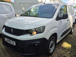 Weiss Gebraucht 2021 Peugeot Partner Premium Van / Kleinbus | 13.690 € (Guter Preis)