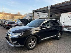 Schwarz Gebraucht 2015 Mitsubishi Outlander Top SUV | 8.990 € (Fairer Preis)