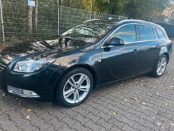 Schwarz Gebraucht 2011 Opel Insignia Kombi | 2.400 € (Superpreis)