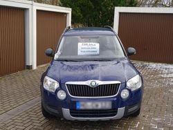 Blau Gebraucht 2011 Skoda Yeti SUV | 4.444 € (Fairer Preis)