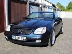 Blau Gebraucht 1997 Mercedes SLK230 Cabrio | 9.900 €