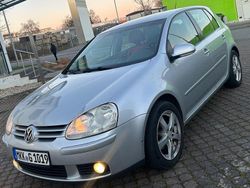 Silber Gebraucht 2007 VW Golf Comfortline Limousine | 2.900 € (Fairer Preis)