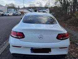 Weiß Gebraucht 2019 Mercedes C300 AMG line Coupé | 32.450 € (Fairer Preis)