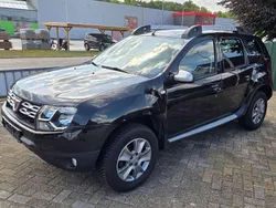 Perlmuttschwarz Gebraucht 2016 Dacia Duster Lauréate SUV | 7.500 € (Guter Preis)