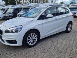 Weiß Gebraucht 2015 BMW 214 Active Tourer Van / Kleinbus | 8.490 €
