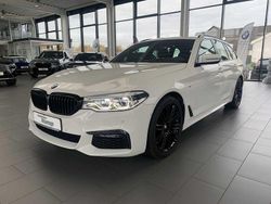 Alpinweiss iii Gebraucht 2020 BMW 520 M Sport Kombi | 33.450 € (Teuer)