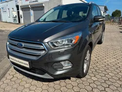 Grau Gebraucht 2017 Ford Kuga Titanium SUV | 9.500 € (Guter Preis)