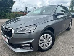 Graphitegrau Gebraucht 2024 Skoda Fabia Essence Kleinwagen | 16.990 € (Guter Preis)