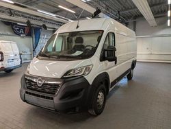 Weiß Gebraucht 2024 Opel Movano Van | 25.750 € (Guter Preis)