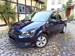 Blau Gebraucht 2013 VW Touran Life Van / Kleinbus | 8.600 € (Fairer Preis)