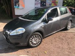 Grau Gebraucht 2009 Fiat Grande Punto Kleinwagen | 1.750 €