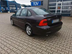 Rot Gebraucht 2000 Opel Vectra Limousine | 1.300 € (Guter Preis)