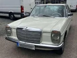 Beige Gebraucht 1973 Mercedes W114 Limousine | 17.500 €