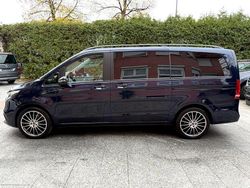 Blau Gebraucht 2022 Mercedes V250 Avantgarde Van / Kleinbus | 49.980 € (Superpreis)