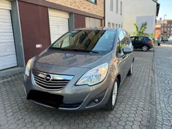 Gold Gebraucht 2013 Opel Meriva Van / Kleinbus | 4.990 € (Guter Preis)