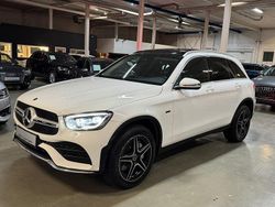 Polarweiss Gebraucht 2021 Mercedes GLC300e AMG line SUV | 34.890 € (Fairer Preis)