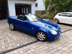 Blau Gebraucht 1998 Mercedes SLK230 Cabrio | 11.999 €