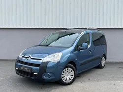 Blau Gebraucht 2010 Citroën Berlingo Van / Kleinbus | 3.490 € (Teuer)