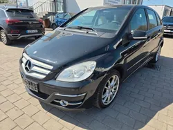 Schwarz Gebraucht 2010 Mercedes B180 Van / Kleinbus | 1.490 € (Fairer Preis)