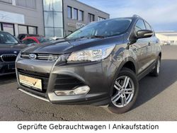 Grau Gebraucht 2015 Ford Kuga Titanium SUV | 6.490 € (Guter Preis)