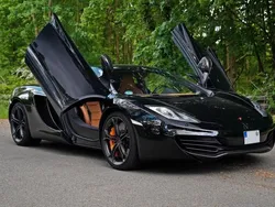 Schwarz Gebraucht 2012 McLaren MP4-12C | 105.000 €