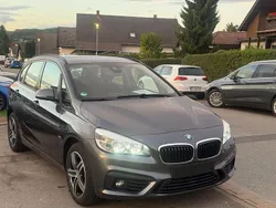 Grau Gebraucht 2017 BMW 218 Active Tourer Sport Line Van / Kleinbus | 12.499 € (Guter Preis)