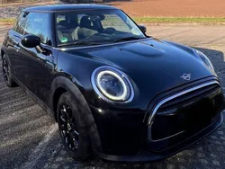 Schwarz Gebraucht 2022 Mini ONE Classic Kleinwagen | 19.200 € (Guter Preis)