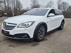 Weiß Gebraucht 2014 Opel Insignia Edition Kombi | 6.900 € (Guter Preis)