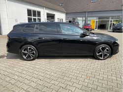 Lackierung schwarz perla nera/ Gebraucht 2024 Opel Astra GS Line Kombi | 22.940 € (Guter Preis)