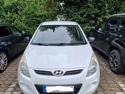 Weiß Gebraucht 2011 Hyundai i20 Classic Limousine | 3.750 € (Fairer Preis)