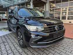 Schwarz Gebraucht 2023 VW Tiguan Move SUV | 29.850 € (Fairer Preis)