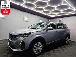 Grau Gebraucht 2020 Peugeot 5008 Active Van / Kleinbus | 22.880 € (Fairer Preis)