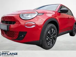Rot Gebraucht 2023 Fiat 600E Red SUV | 24.950 € (Fairer Preis)