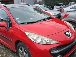 Rot Gebraucht 2009 Peugeot 207 Urban Move Kombi | 2.990 € (Etwas zu teuer)