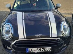 Midnight black Gebraucht 2019 Mini Cooper D Clubman Kombi | 17.995 € (Etwas zu teuer)