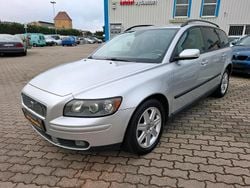 Silber Gebraucht 2005 Volvo V50 Kinetic Kombi | 3.700 € (Etwas zu teuer)