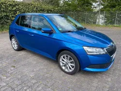 Blau Gebraucht 2021 Skoda Fabia Ambition Limousine | 13.400 € (Superpreis)