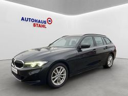 Schwarz Gebraucht 2022 BMW 320 Shadowline Kombi | 28.490 € (Guter Preis)