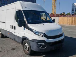 Weiß Gebraucht 2017 Iveco Daily Van / Kleinbus | 13.090 € (Etwas zu teuer)