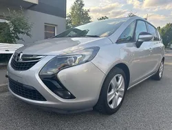 Silber Gebraucht 2012 Opel Zafira Tourer Edition Van / Kleinbus | 8.568 € (Fairer Preis)