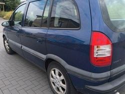 Blau Gebraucht 2005 Opel Zafira Van / Kleinbus | 2.100 € (Guter Preis)